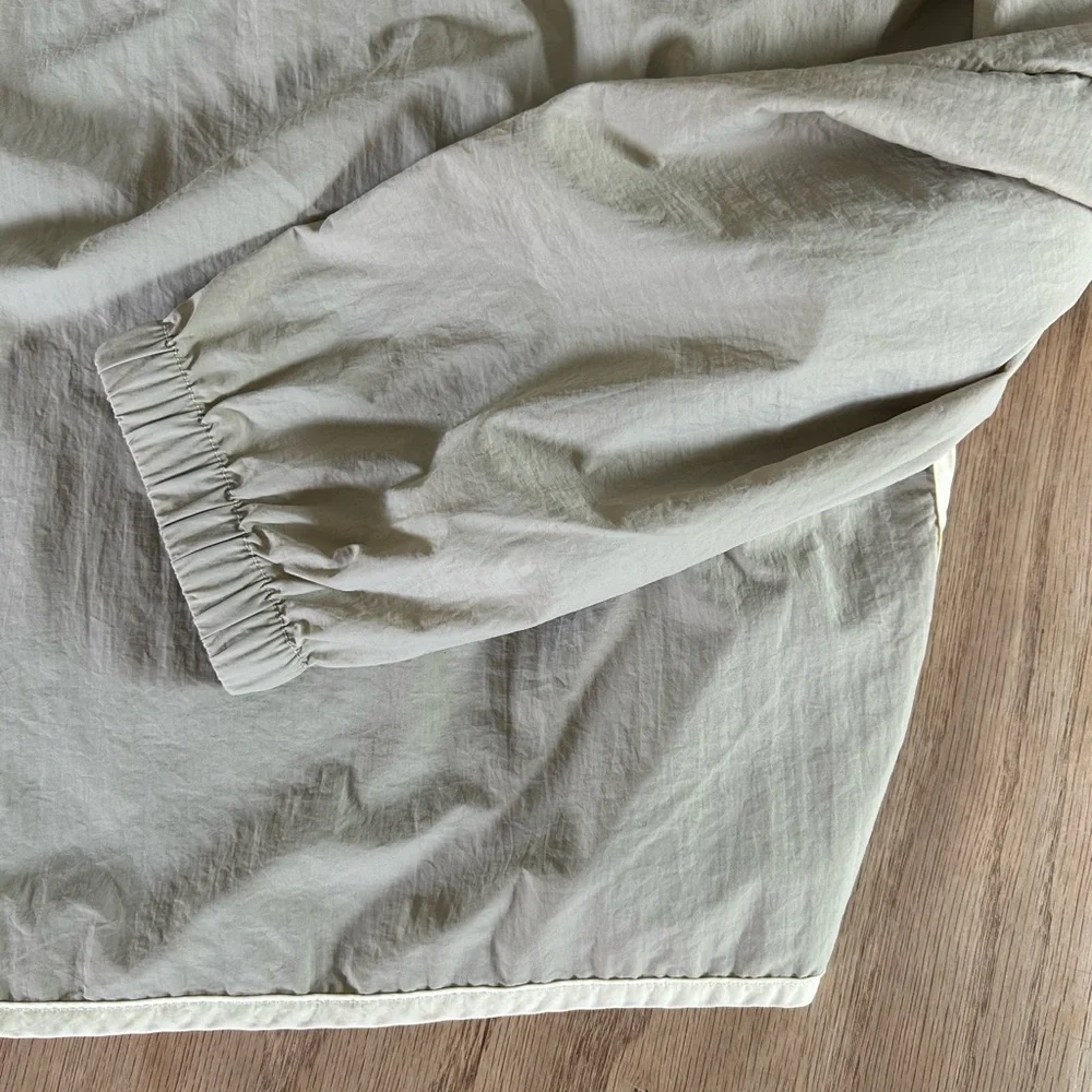 Donni Windbreaker, size m, great condition - Picture 5 of 5